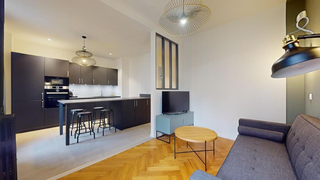 Beautiful Modern With Balcony In Appartamento Ginevra